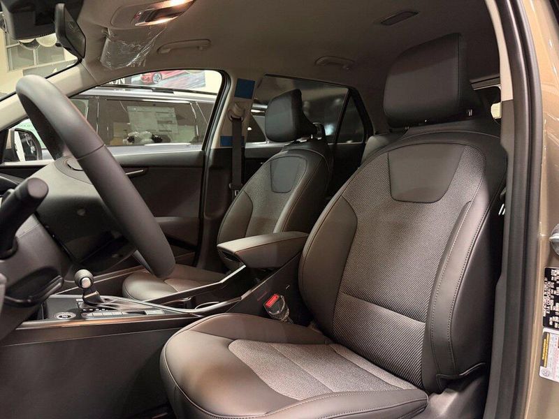 New 2027 Kia Niro LXImage 10