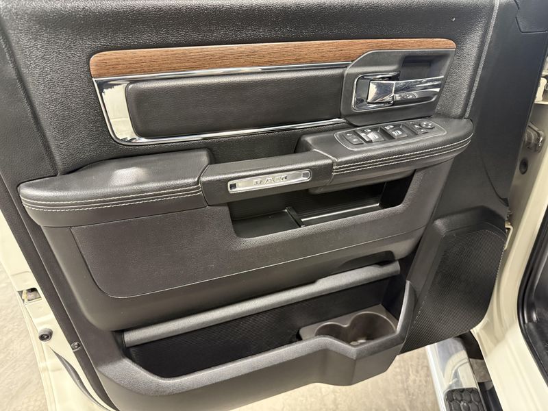 Used 2018 RAM 1500 LaramieImage 16