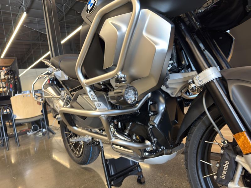 2024 BMW R 1250 GS Adventure - ASH GREY 