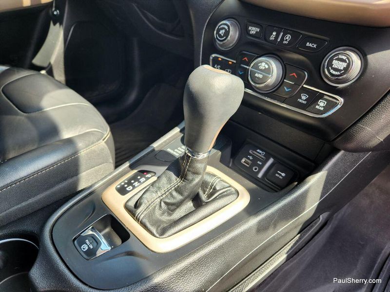 2018 Jeep Cherokee LimitedImage 33