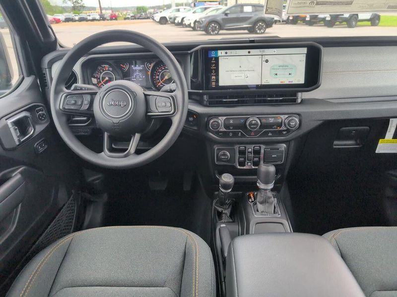 2025 Jeep Gladiator Nighthawk 4x4Image 27