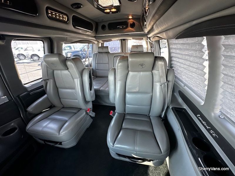 2019 Chevrolet Express 2500 Image 2