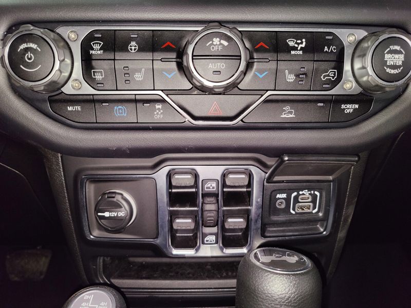 Used 2025 Jeep Wrangler 4xE Sahara 4WDImage 7