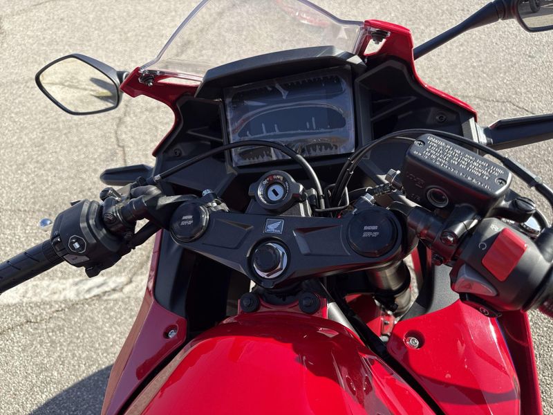 Used 2025 Honda CBR500R Image 14