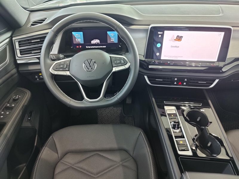 2025 Volkswagen Atlas Cross Sport SE AWD w/Technology/SunroofImage 19