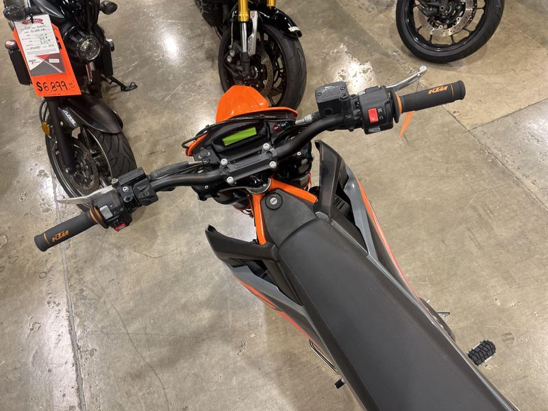 Used 2021 KTM 690 SMC R Image 11