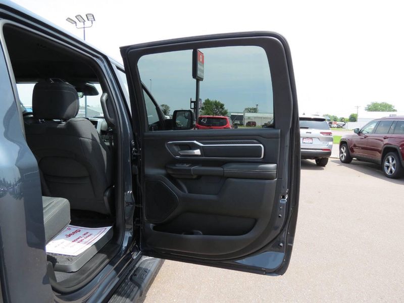 2025 RAM 1500 Big Horn Crew Cab 4x4 5