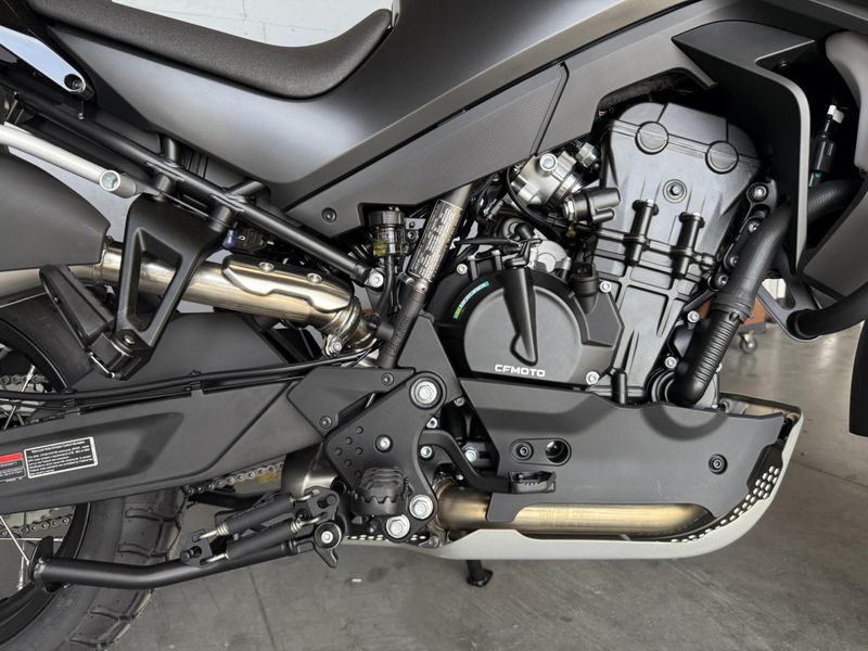 New 2025 CFMOTO IBEX 800-E Image 9