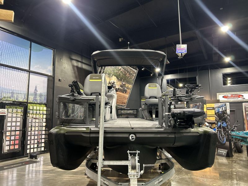 New 2025 Sea-Doo SWITCH FISH 21