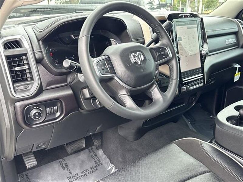 2024 Ram 2500 Laramie photo 17