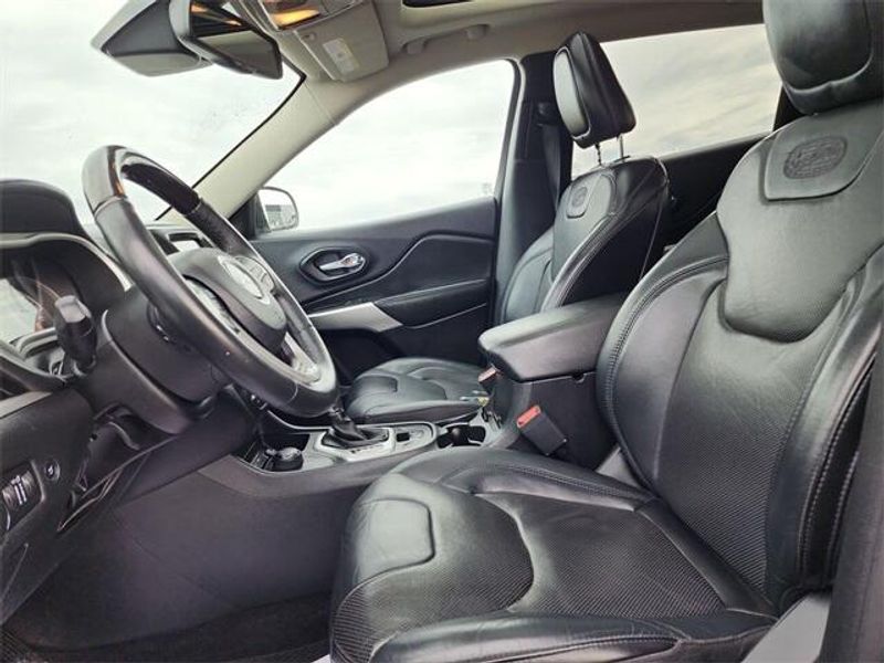 2016 Jeep Cherokee OverlandImage 20