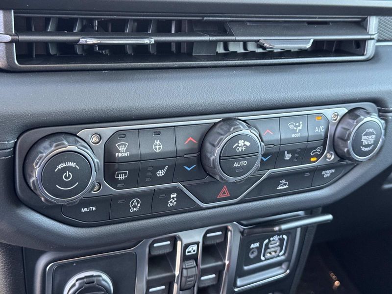 New 2026 Jeep Wrangler 4-door Rubicon