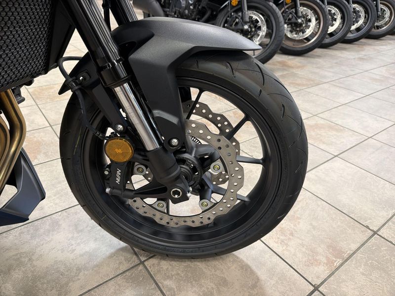 New 2026 Honda CB750 HORNET E-CLUTCH Image 19
