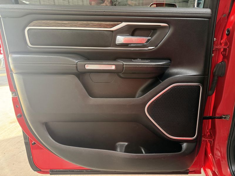 Used 2019 RAM 1500 LaramieImage 18
