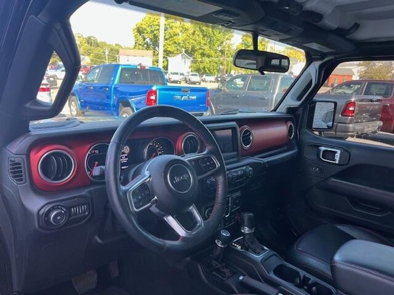 Used 2018 Jeep Wrangler Unlimited RubiconImage 21