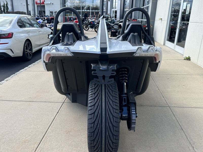 2024 Polaris SLINGSHOT S MANUALImage 5