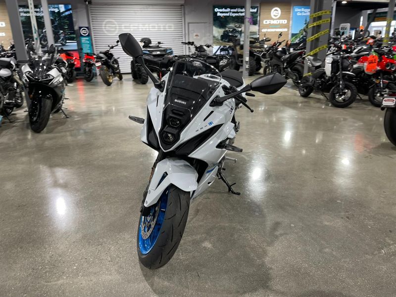 New 2026 Suzuki GSX-8R Image 33