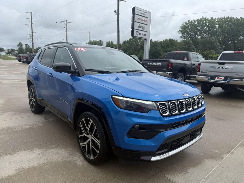 Used 2024 Jeep Compass LimitedImage 34