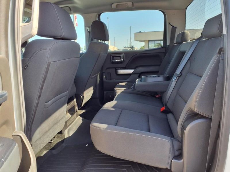 2018 Chevrolet Silverado 1500 LT photo 8
