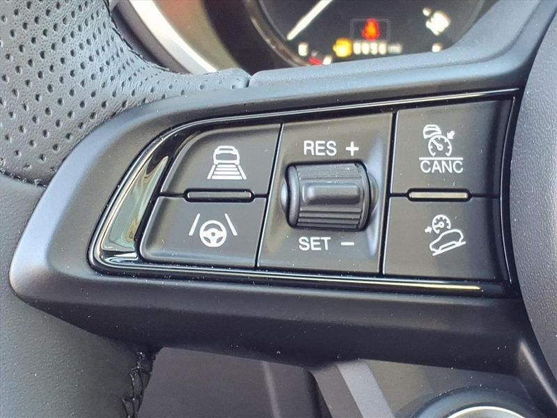 New 2025 Alfa Romeo Stelvio AwdImage 19