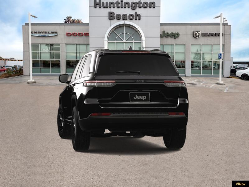 2025 Jeep Grand Cherokee Altitude X 4x2Image 13