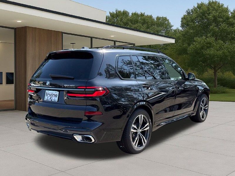 New 2027 BMW X7 xDrive40iImage 8