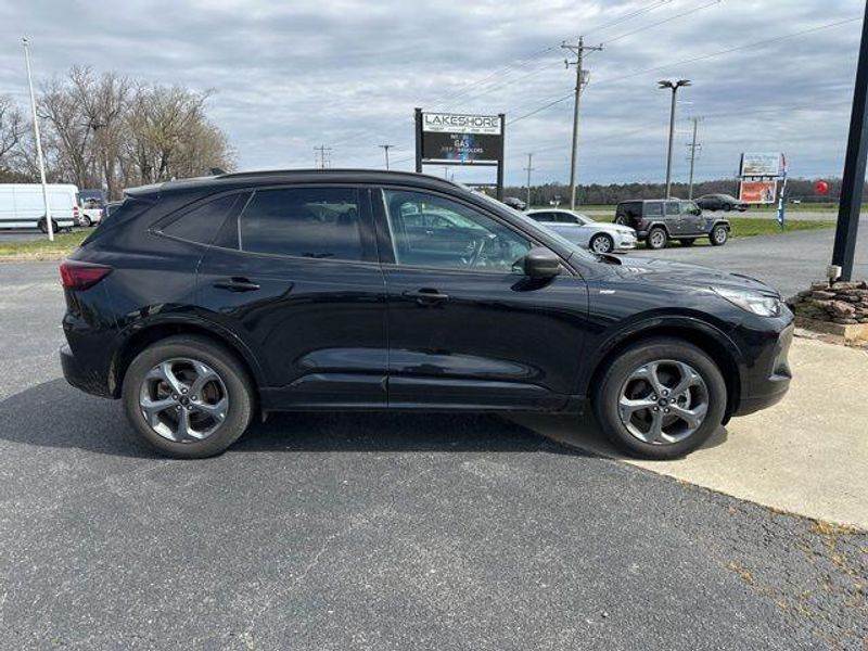 2024 Ford Escape ST-LineImage 8