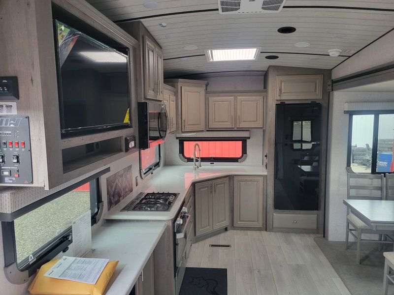 New 2026 NORTHWOOD MFG ARCTIC FOX NXT 295RK Image 7