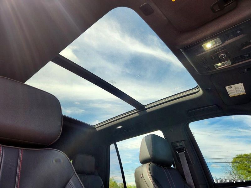 2021 Chevrolet Tahoe RSTImage 32