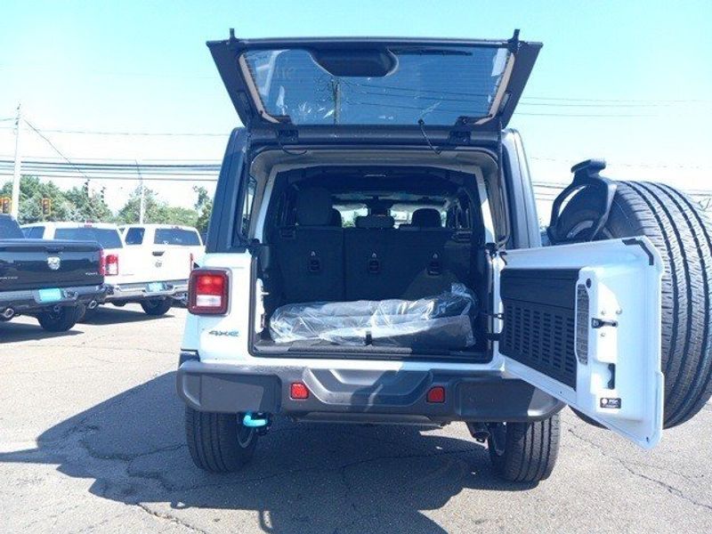 New 2024 Jeep Wrangler 4xE Garavel Jeep Norwalk CT 06851