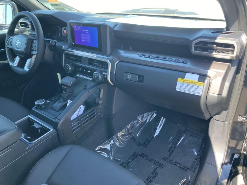 New 2025 Toyota Tacoma TRD SportImage 9
