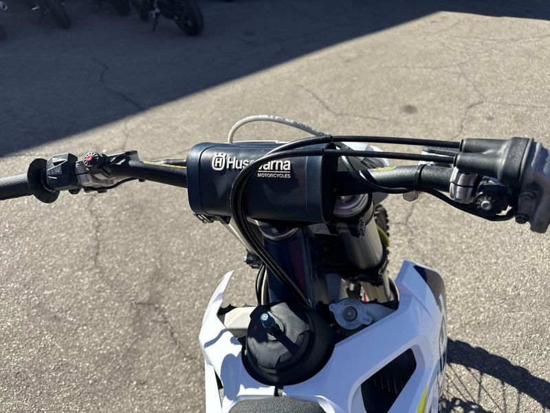 Used 2022 Husqvarna FC450 Image 12