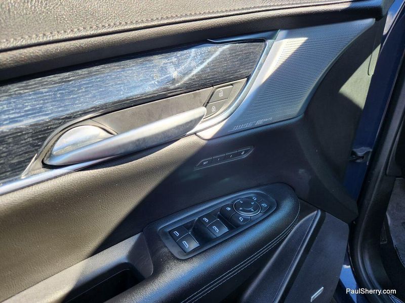 Used 2025 Cadillac XT5 Premium Luxury AWD