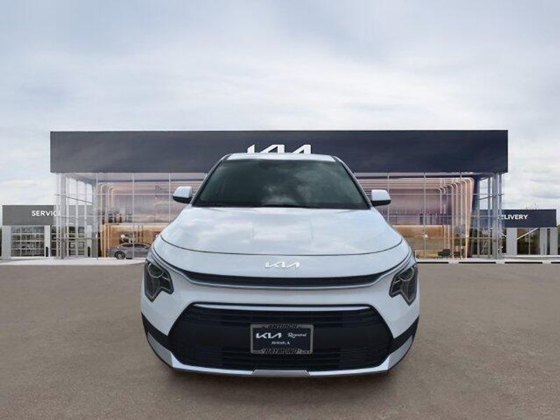 New 2026 Kia Niro LXImage 9