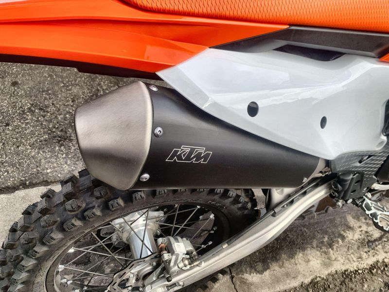 New 2024 KTM 500 XW-F Image 19