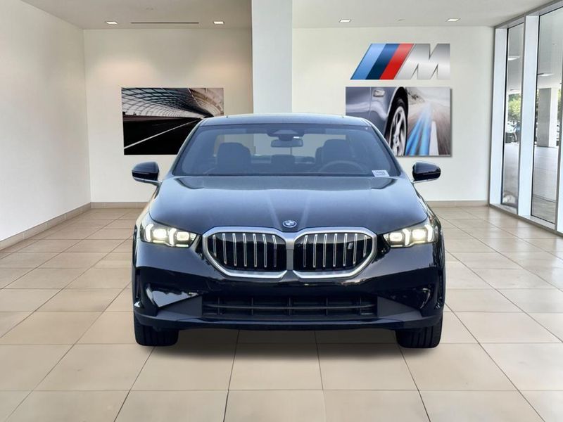 2025 BMW i5 xDrive40Image 4