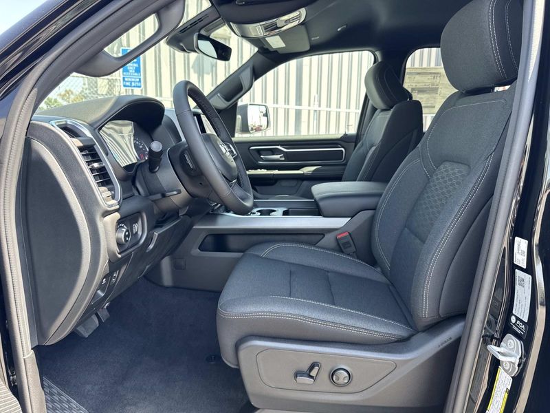 New 2026 RAM 1500 Big Horn Crew Cab 4x4 5'7' Box