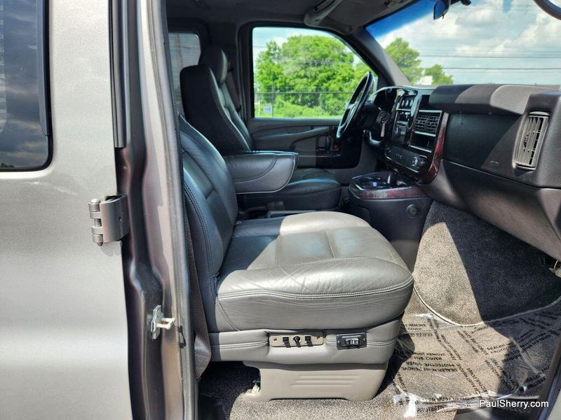 2011 Chevrolet Express 1500 Image 27