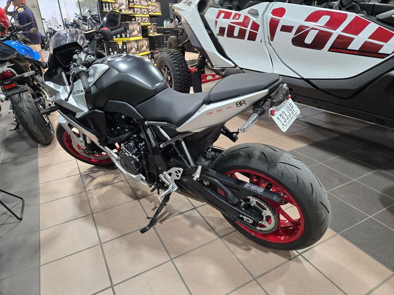 2024 Suzuki GSXS 8R Image 7