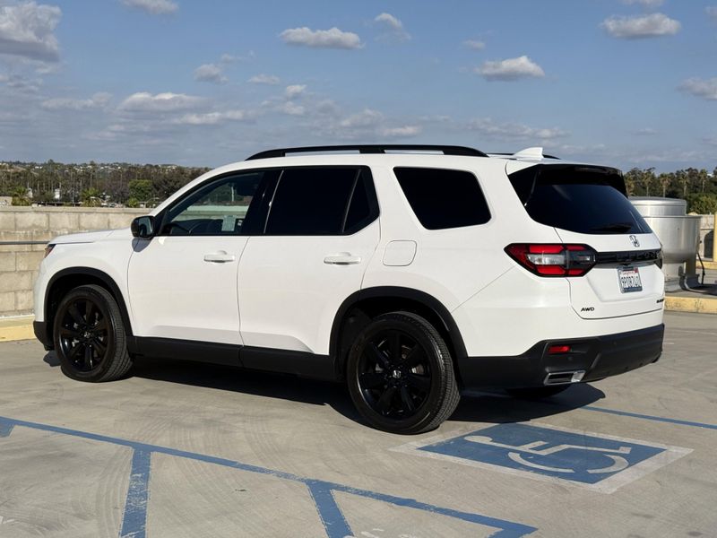 Used 2025 Honda Pilot Black EditionImage 10