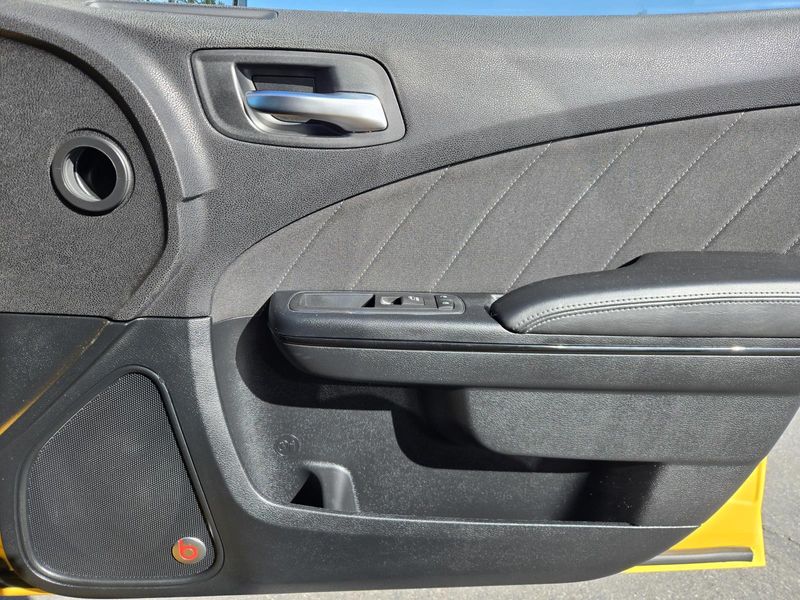 Used 2017 Dodge Charger SXT RWD