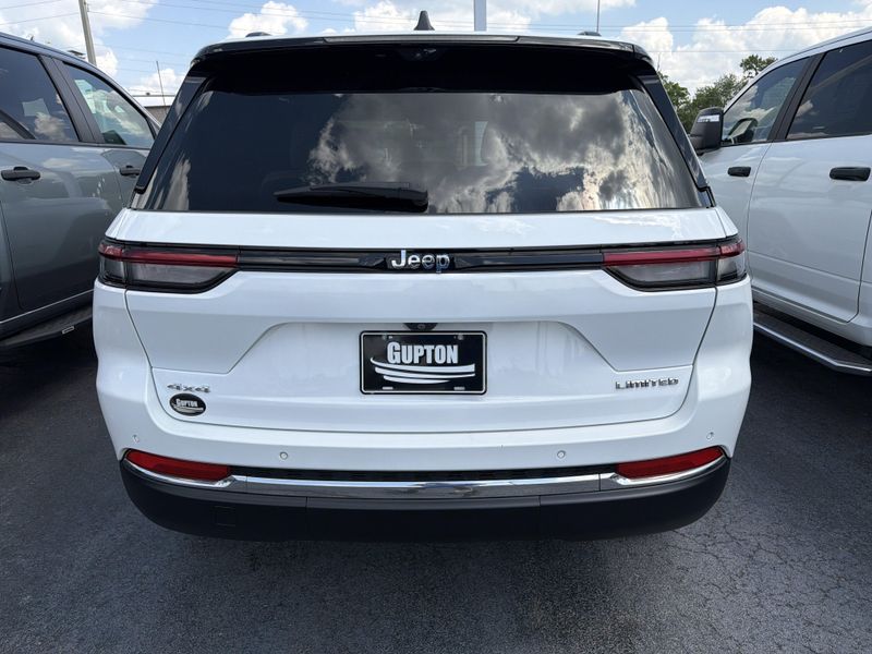 Used 2023 Jeep Grand Cherokee LimitedImage 8