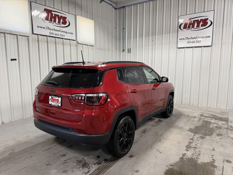 New 2026 Jeep Compass Latitude Altitude 4x4Image 3