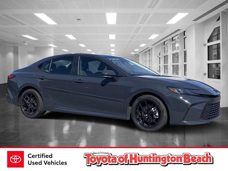 2025 Toyota Camry LEImage 1