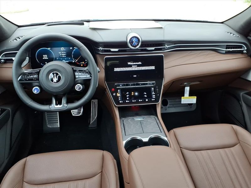 New 2026 Maserati Grecale ModenaImage 13