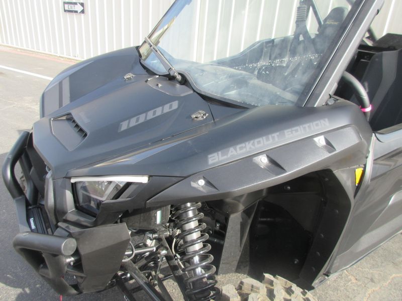 USED 2026 KAWASAKI TERYX KRX 1000 BLACKOUT EDITION Image 7