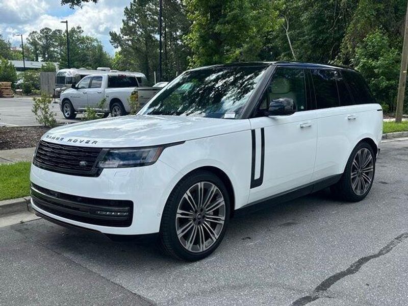 2024 Land Rover Range Rover SE