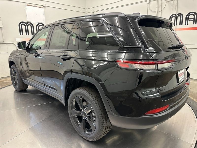 2024 Jeep Grand Cherokee Limited 4x4Image 8