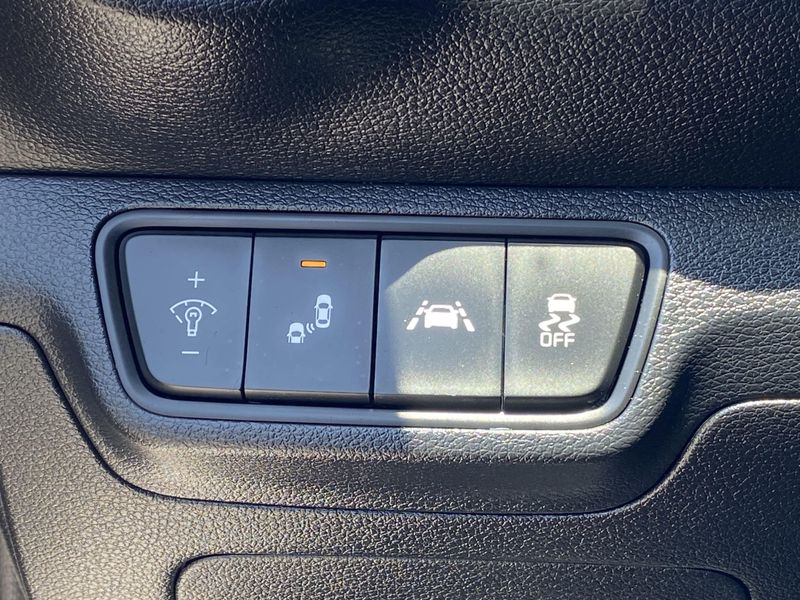 2020 Kia Forte GT-LineImage 23