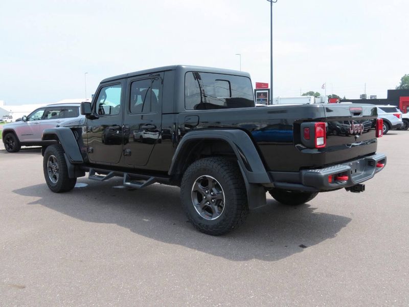 Used 2023 Jeep Gladiator Rubicon 4x4 4dr Crew Cab 5.0 ft. SBImage 5